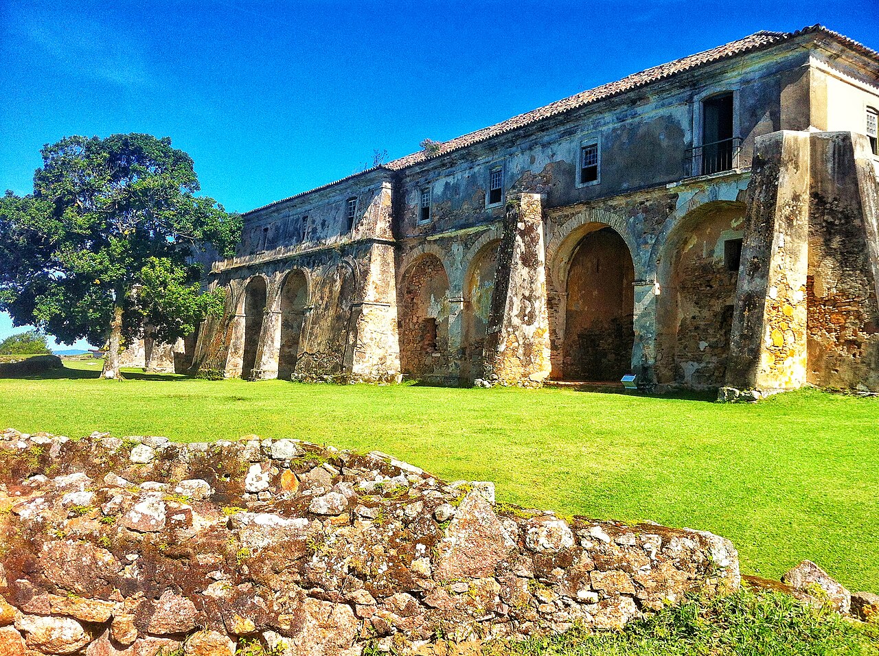 Fortress of Santa Cruz de Anhatomirim — Brazil castle
