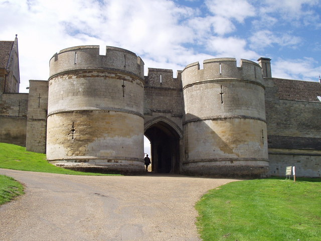 Rockingham Castle — United Kingdom of Great Britain and Northern Ireland castle