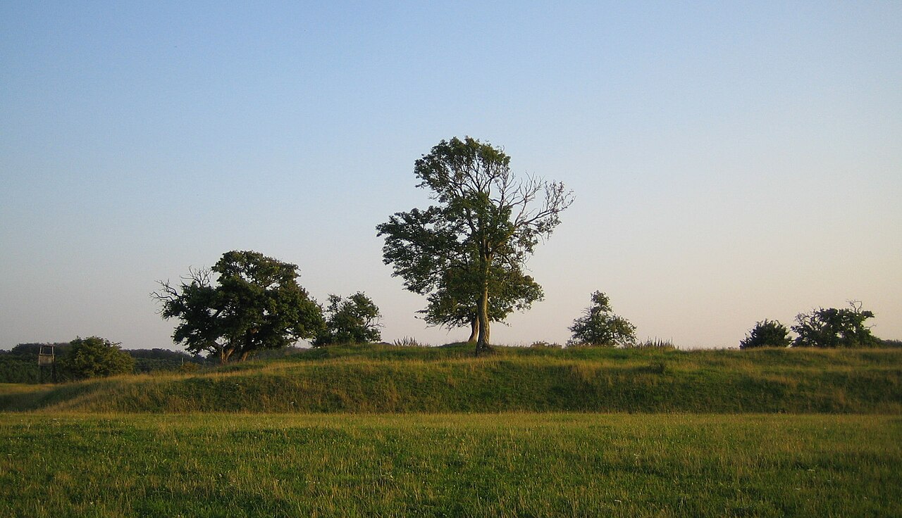 Lindholmen Castle Ruins — Sweden castle