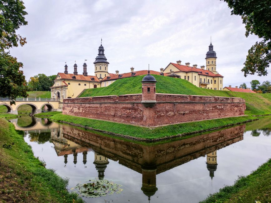 Njasviz Castle — Belarus castle