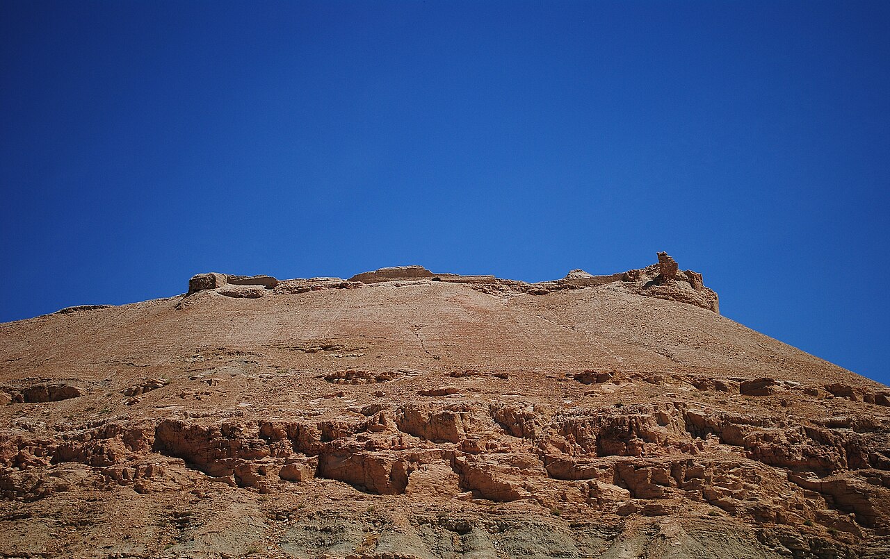 Dragon Castle (Lar) — Iran (Islamic Republic of) castle