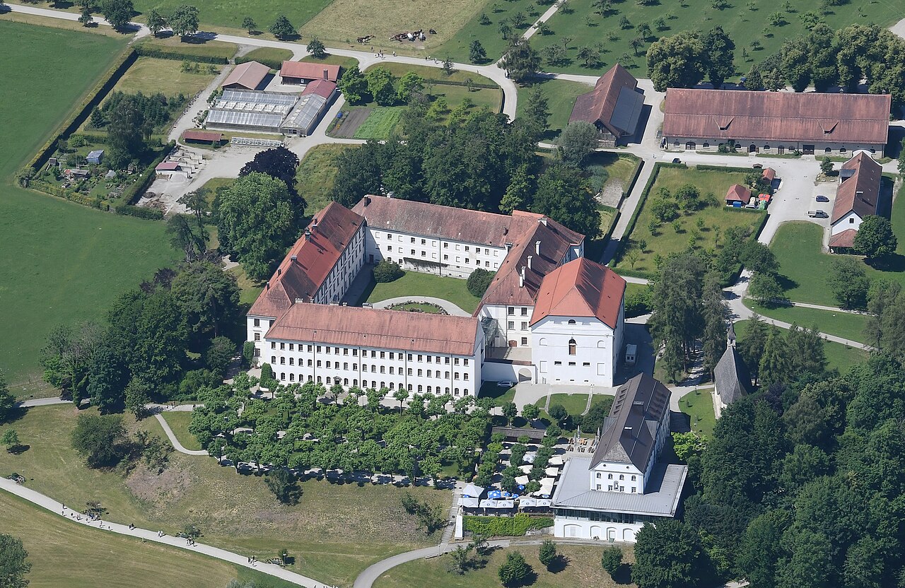 Kloster Herrenchiemsee — Germany castle