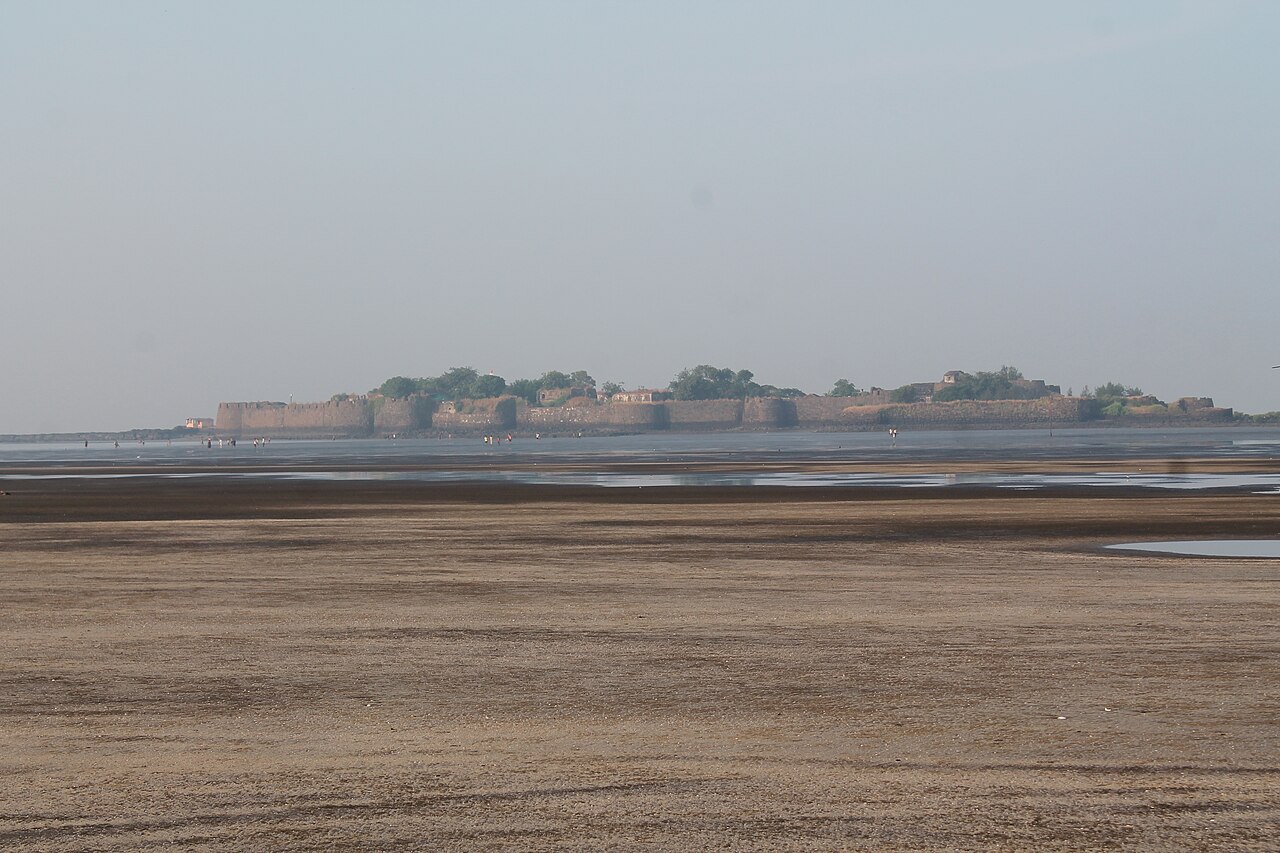 Kolaba Fort — India castle