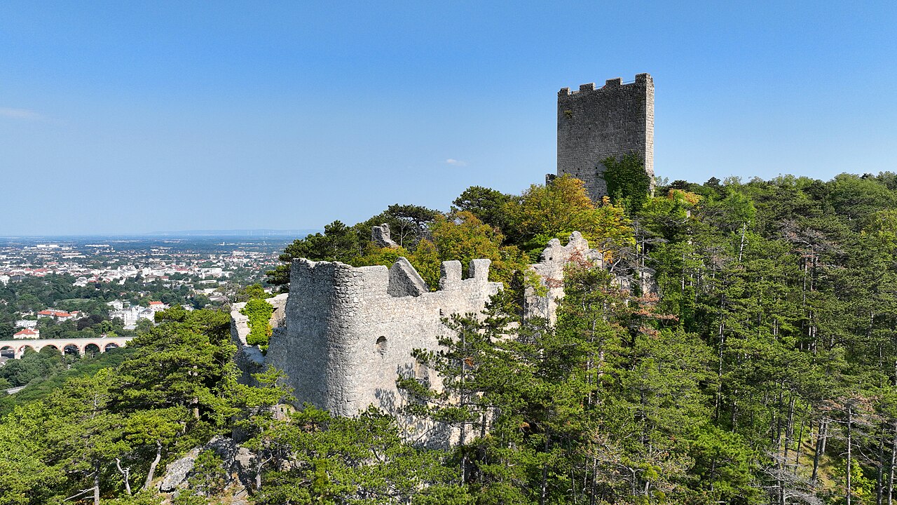 Rauheneck Castle — Austria castle