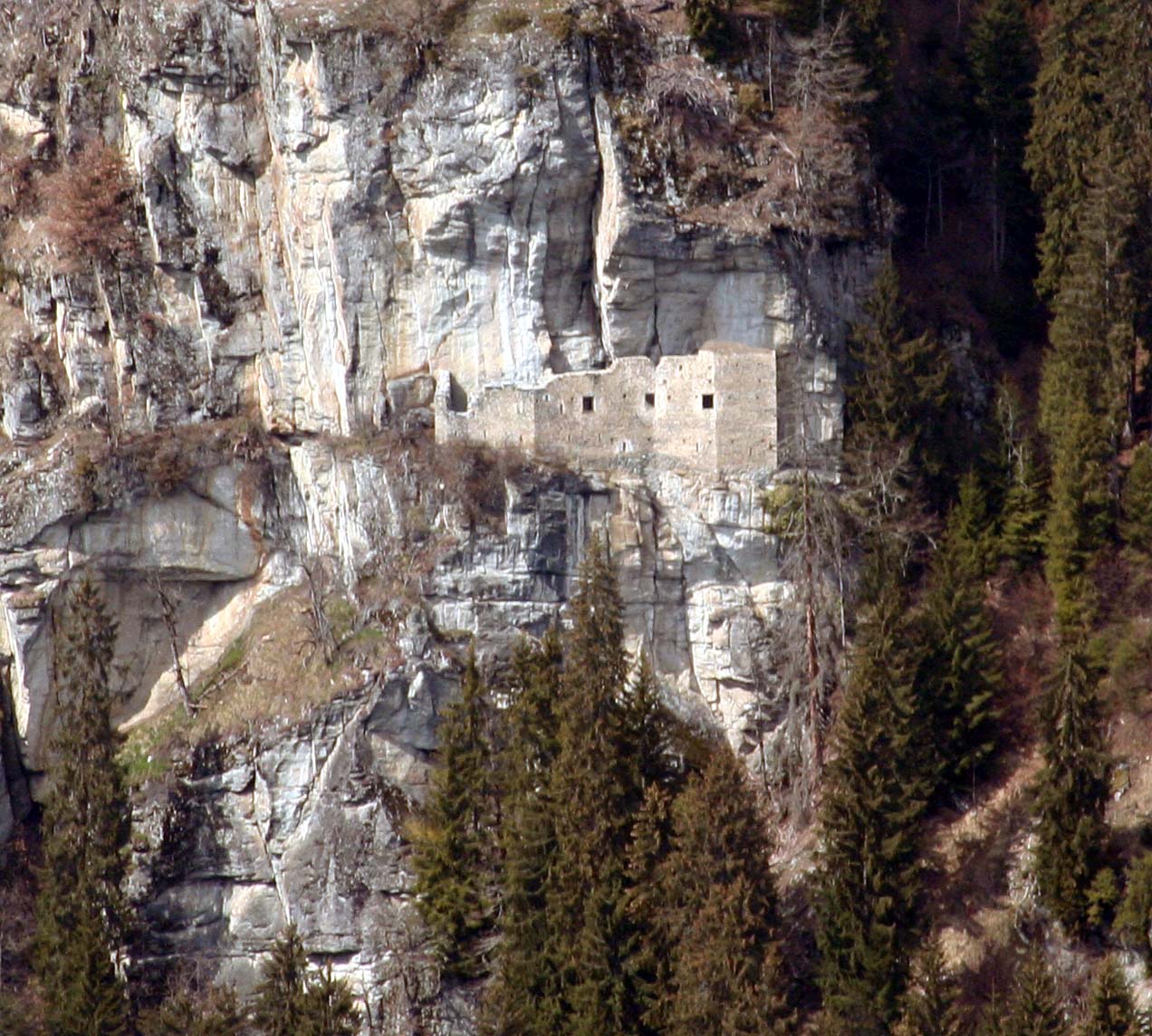 Kropfenstein Castle — Switzerland castle