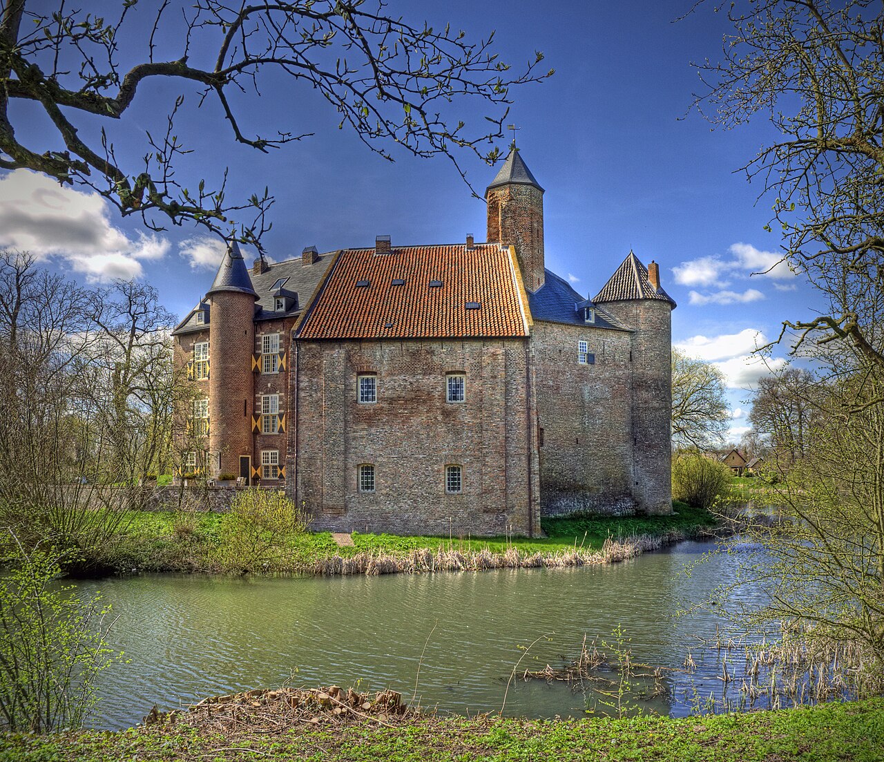 Waardenburg Castle — Netherlands castle