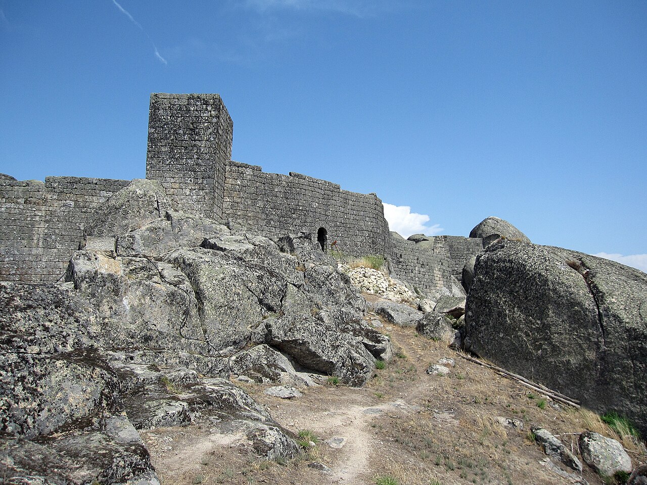 Monsanto Castle — Portugal castle