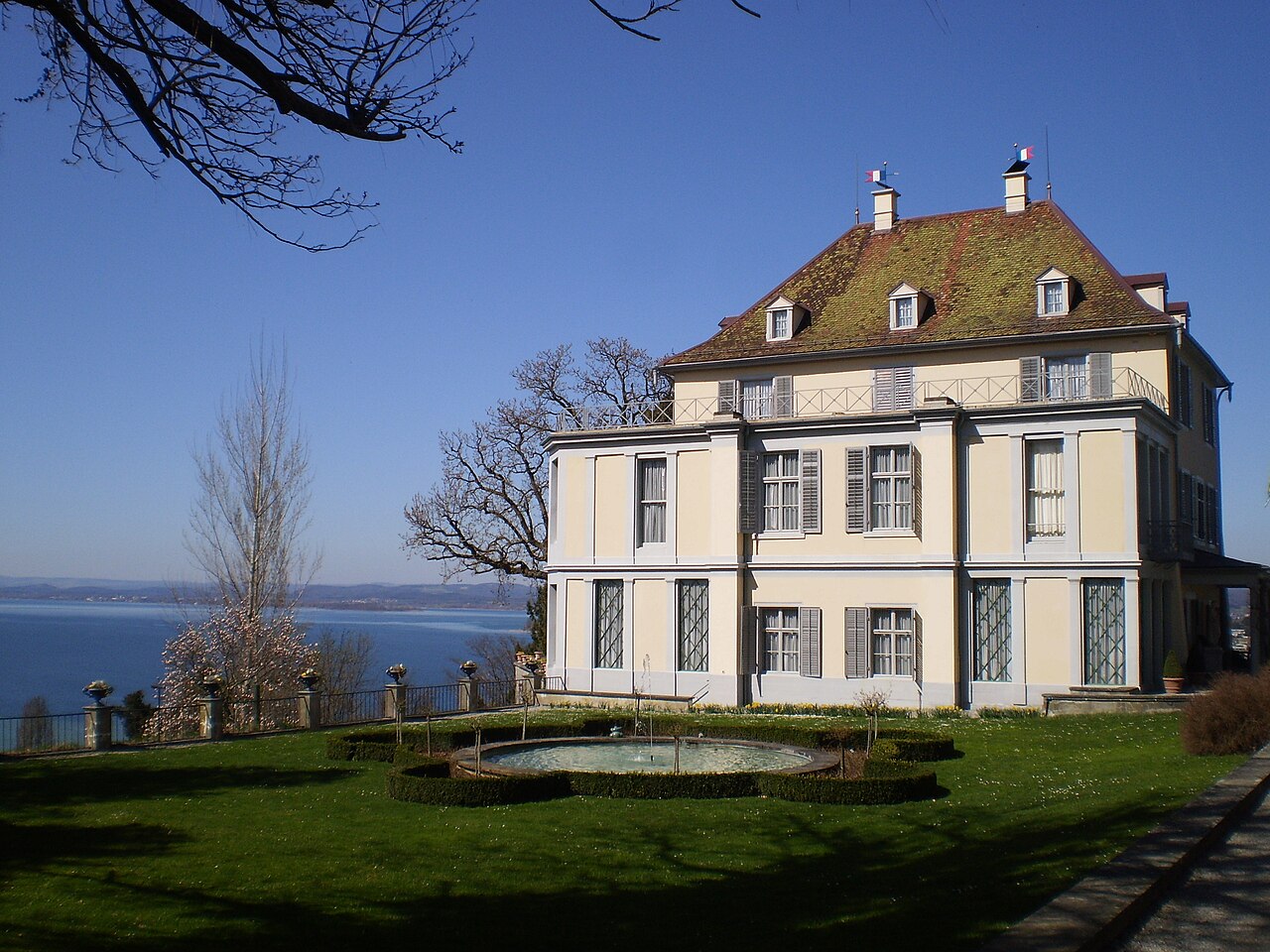 Arenenberg Castle with Chapel and Park — Switzerland castle