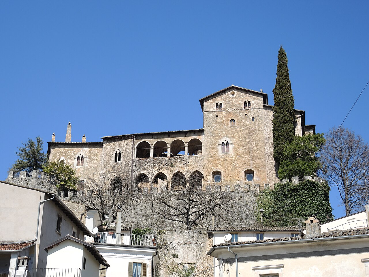 Castello di Gagliano Aterno — Italy castle