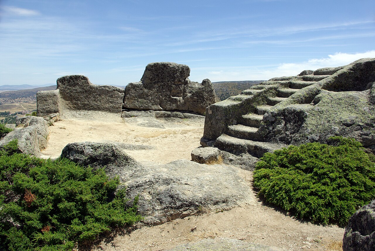 Castro de Ulaca — Spain castle