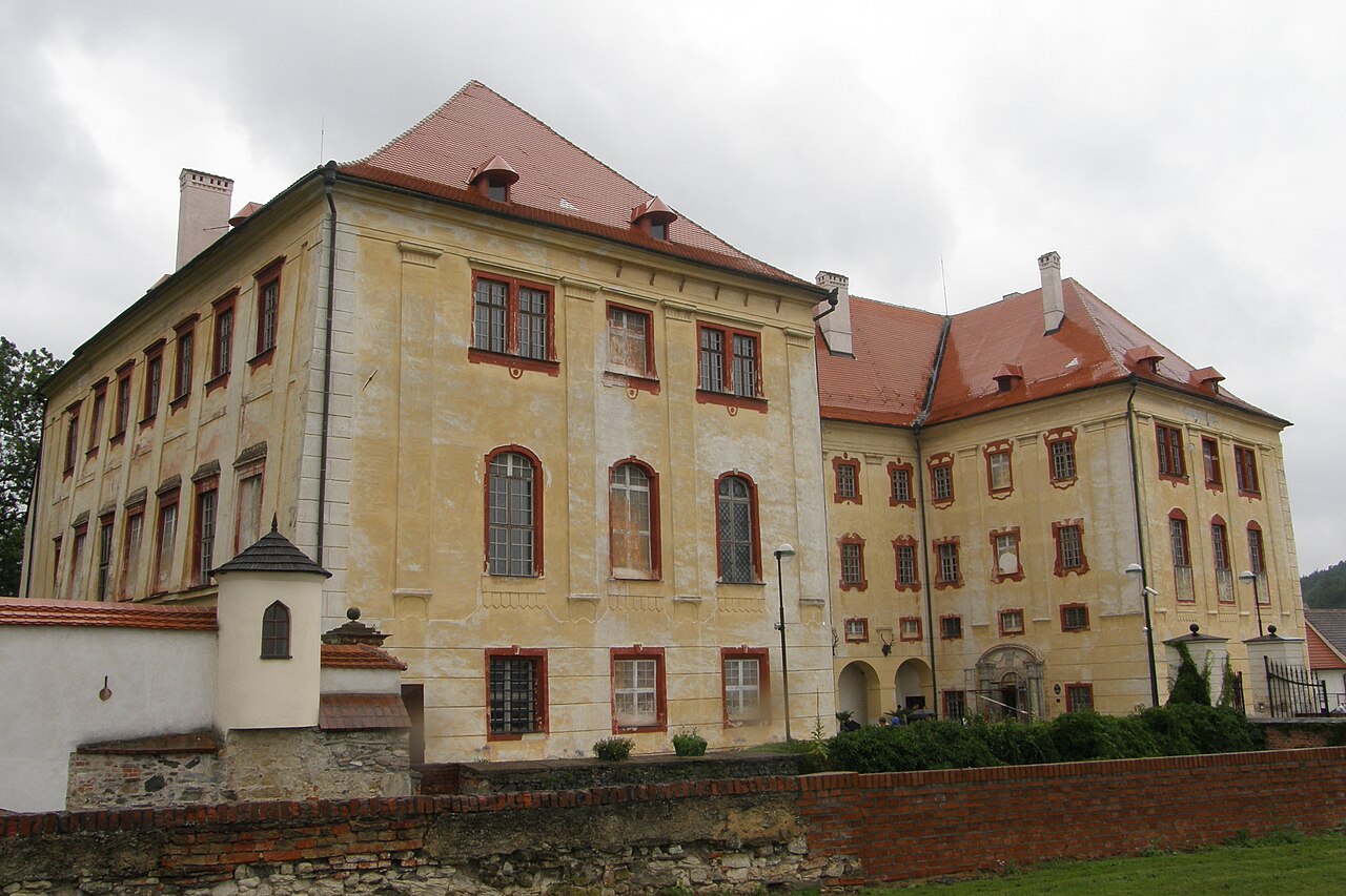 Kunstát Castle — Czechia castle
