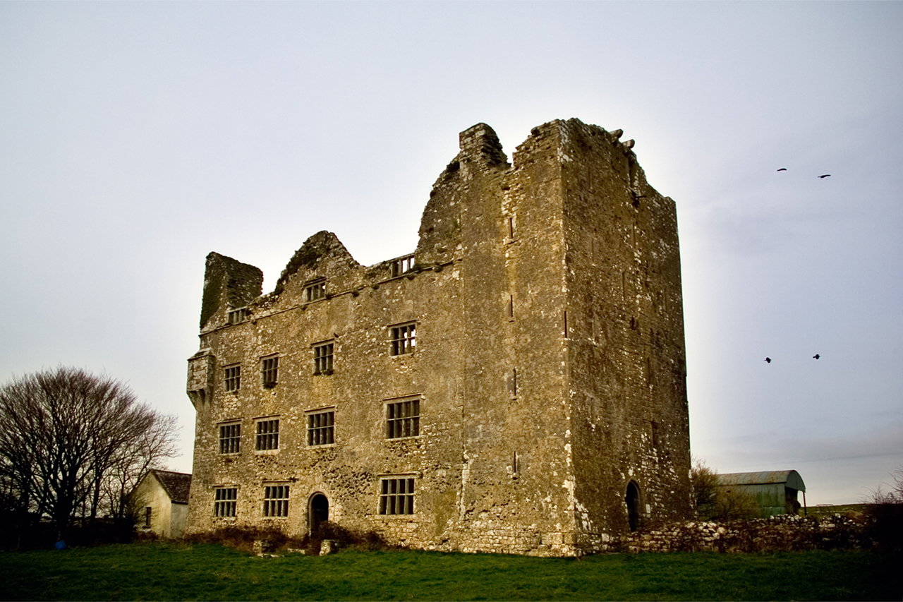 Leamaneh Castle — Ireland castle