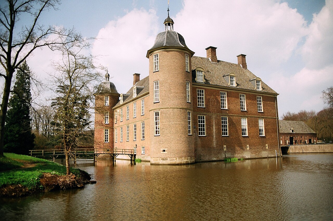 Slangenburg Castle — Netherlands castle