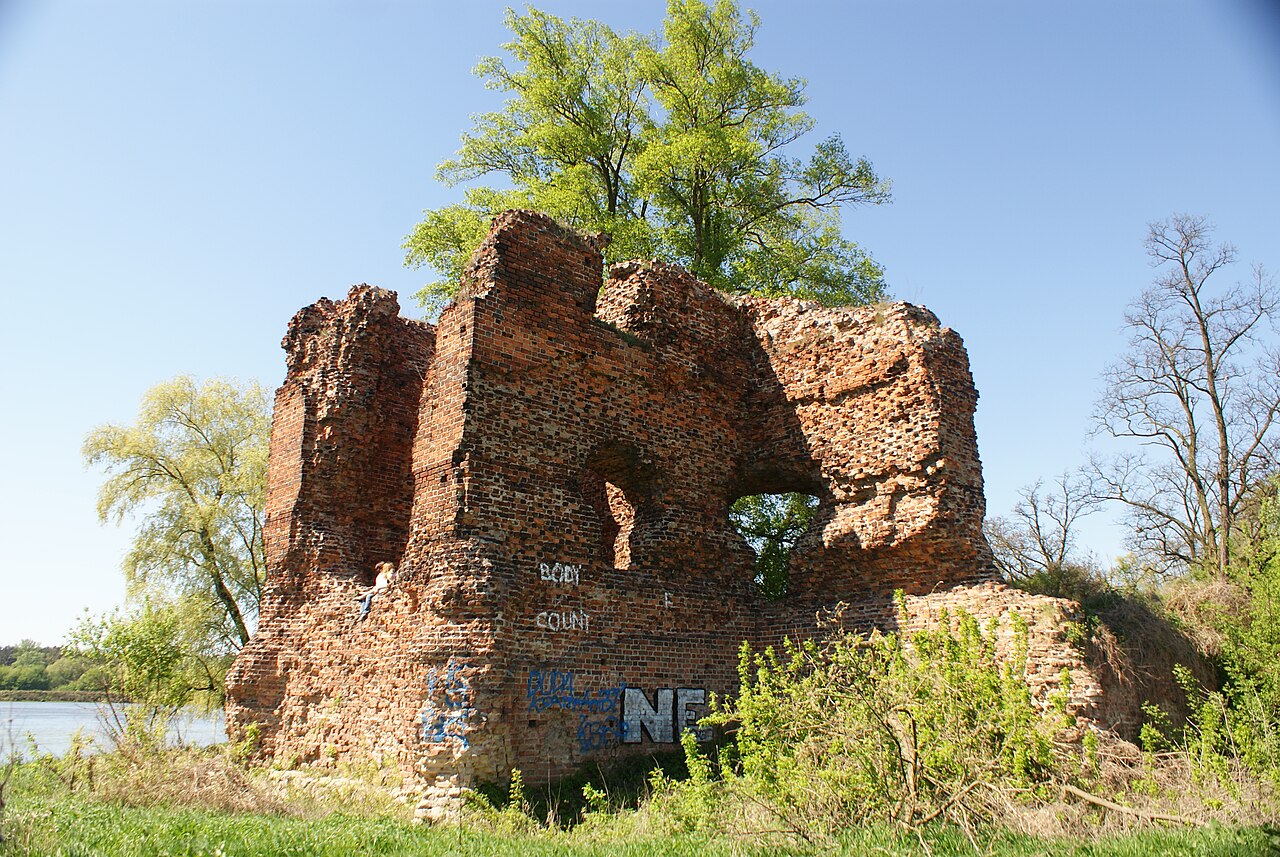 Złotoria — Poland castle