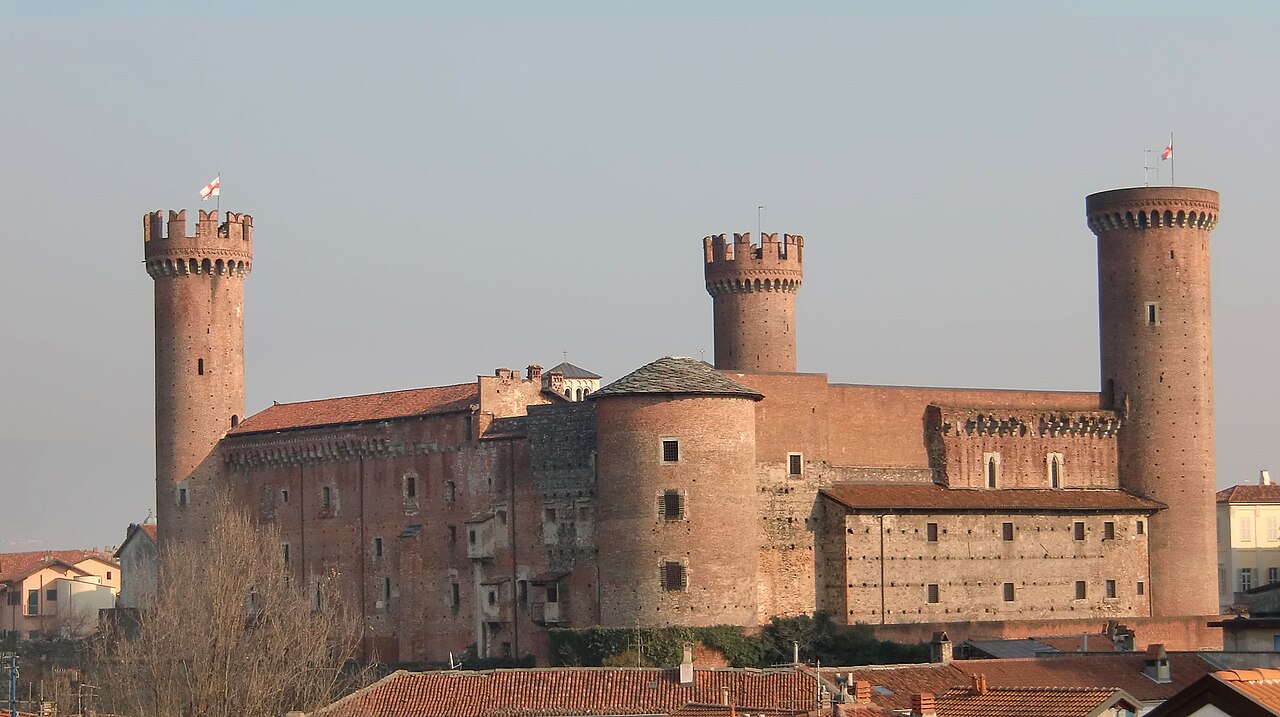 Ivrea Castle — Italy castle