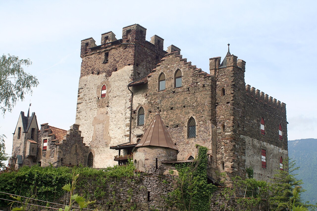Katzenstein Castle — Italy castle