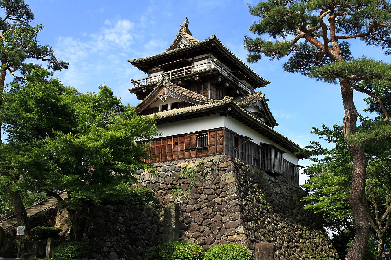 Maruoka Castle — Japan castle