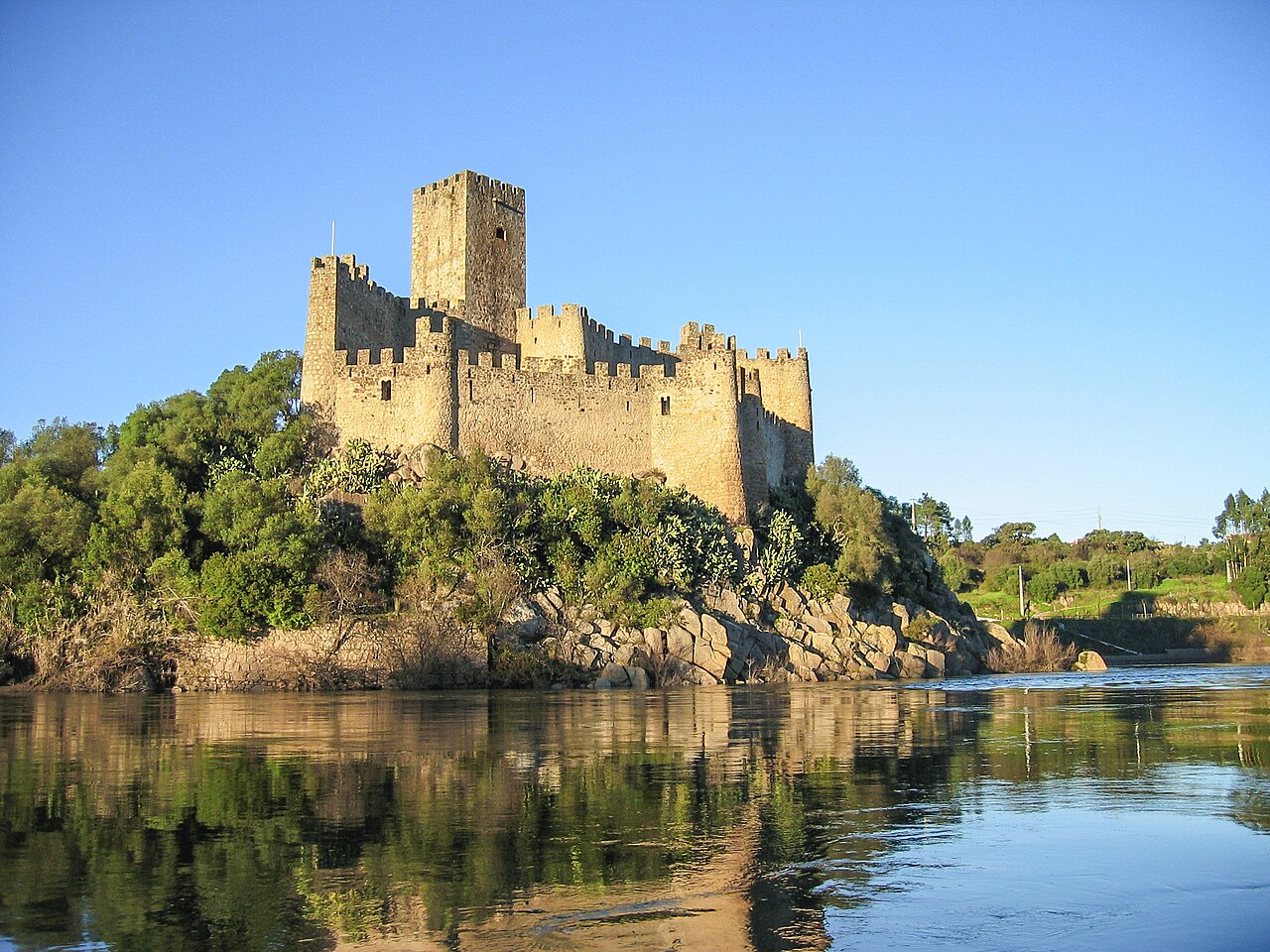 Castle of Almourol — Portugal castle