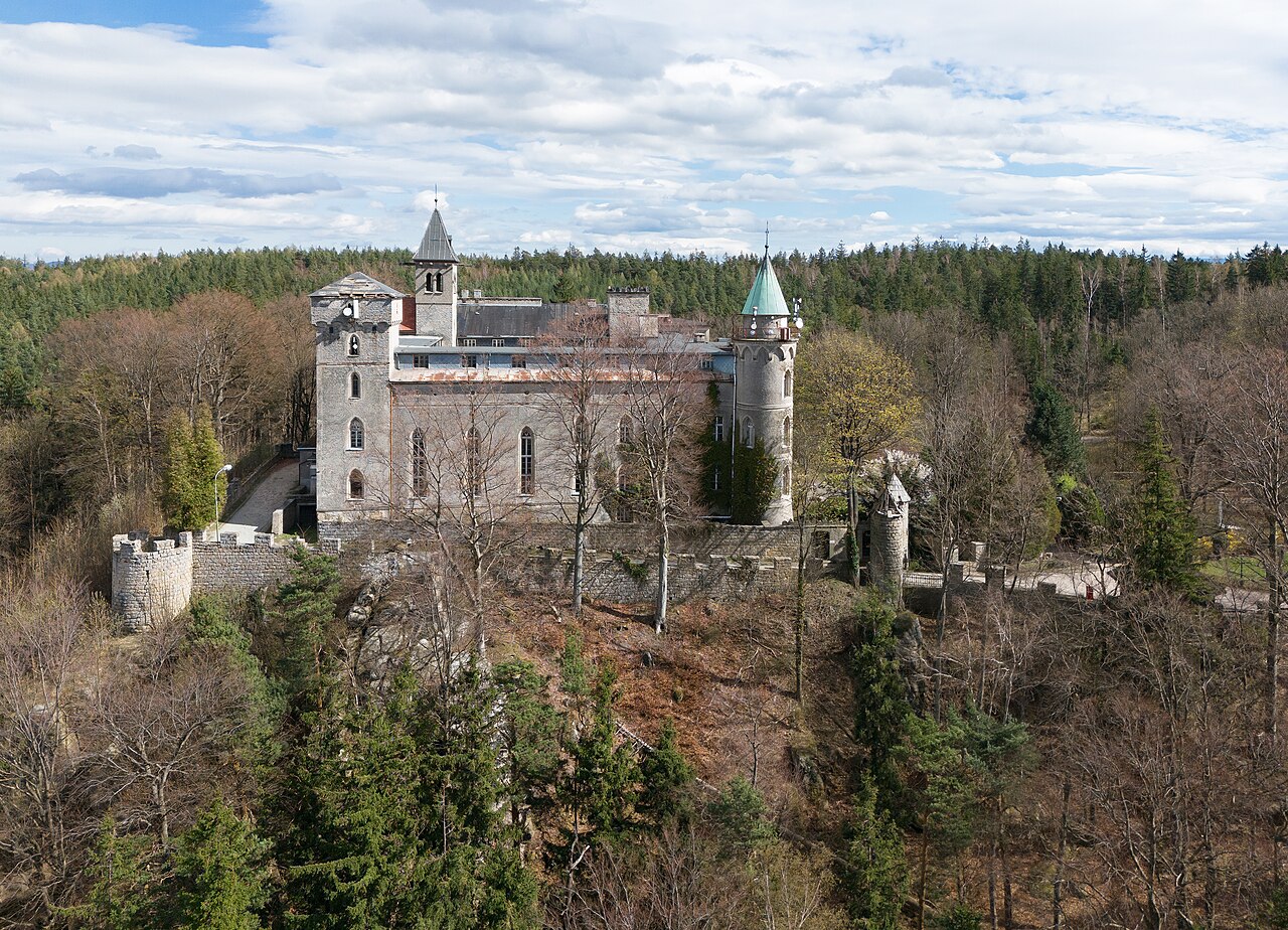 Leśna Castle — Poland castle