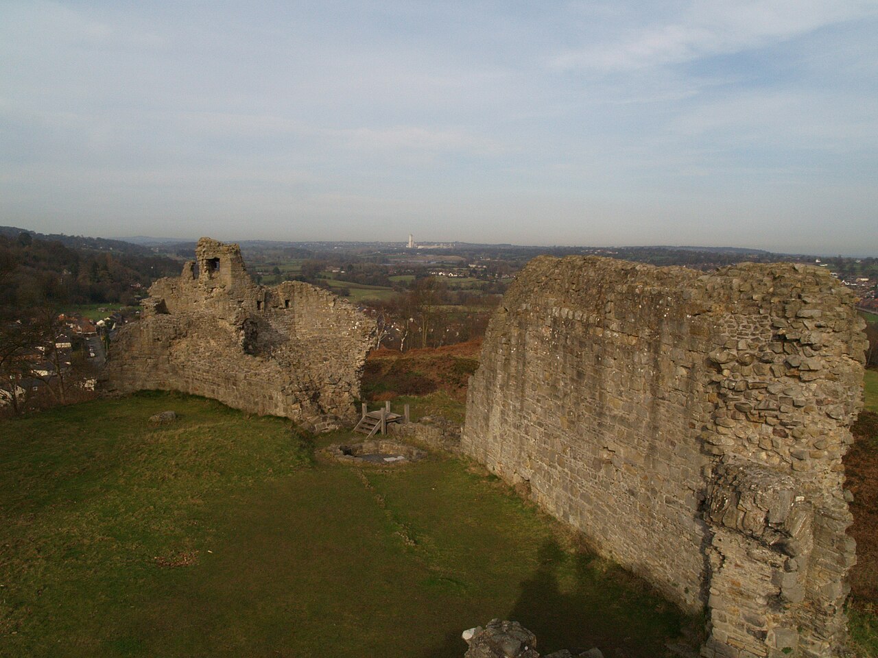 Caergwrle Castle — United Kingdom of Great Britain and Northern Ireland castle