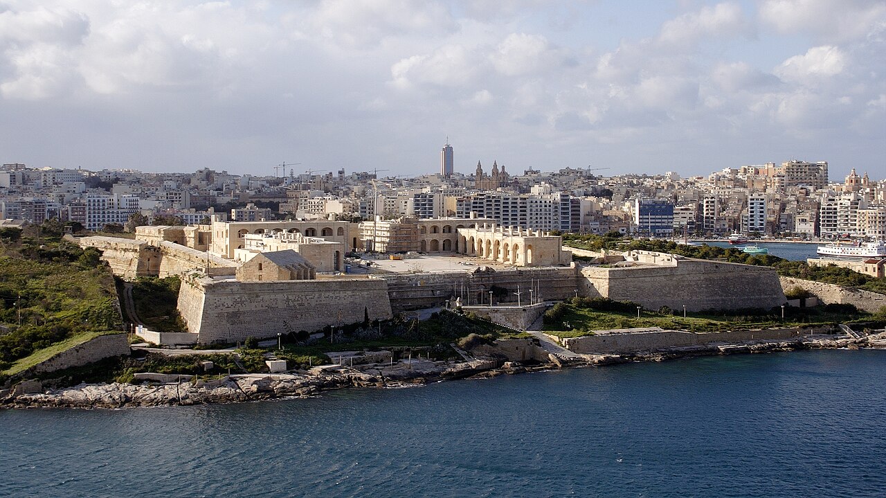 Fort Manoel — Malta castle