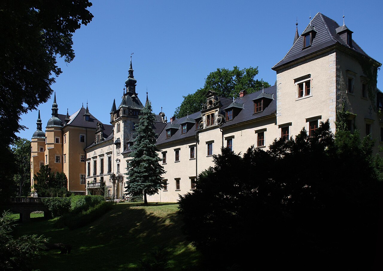 Kliczków Castle — Poland castle
