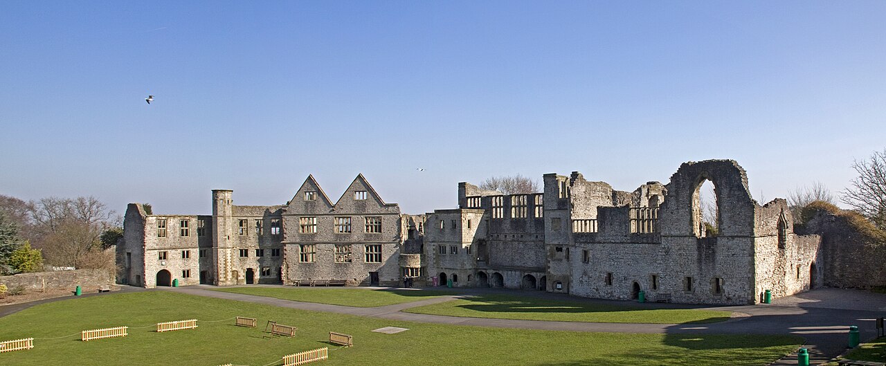 Dudley Castle — United Kingdom of Great Britain and Northern Ireland castle