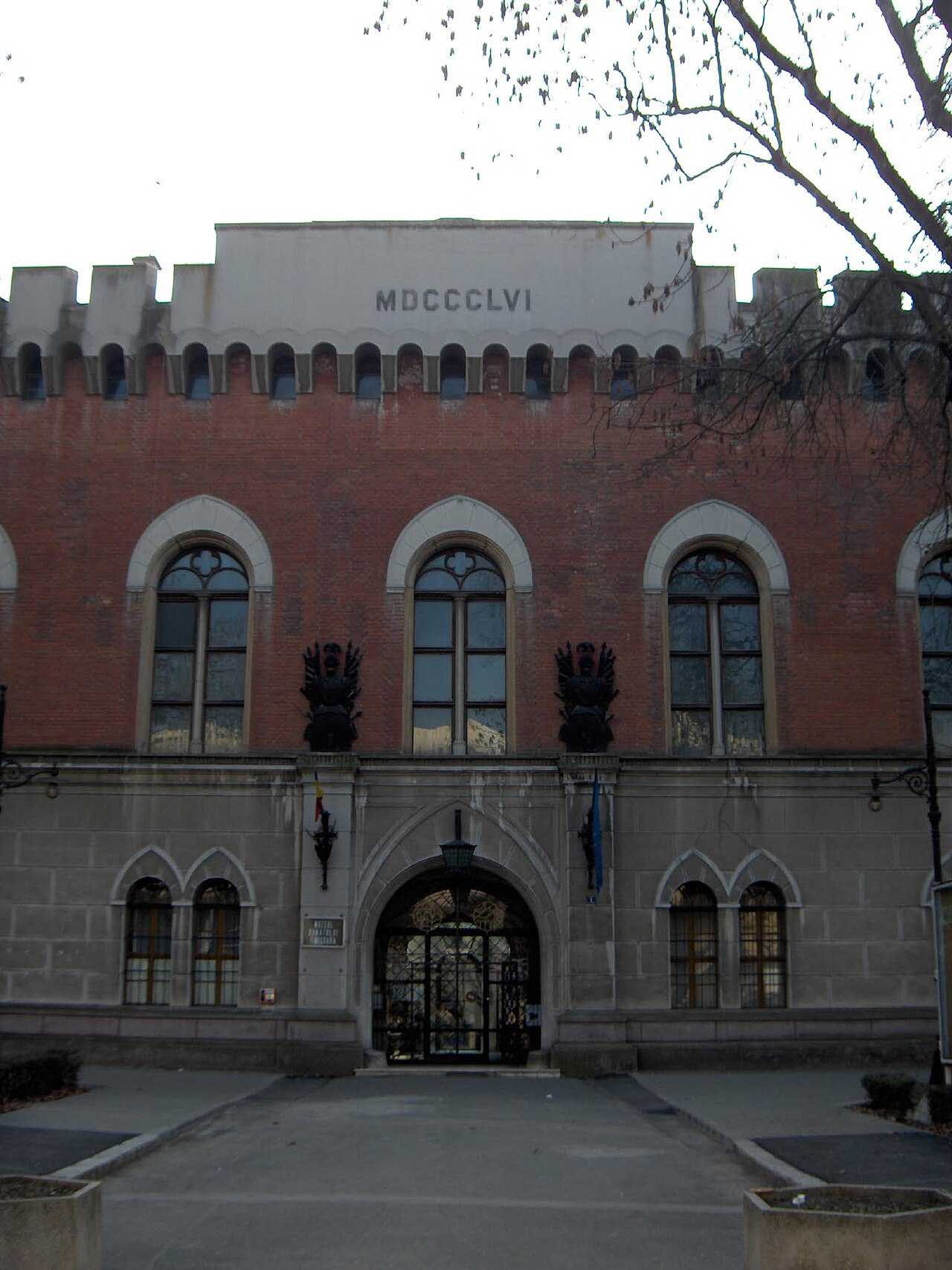 Huniade Castle — Romania castle