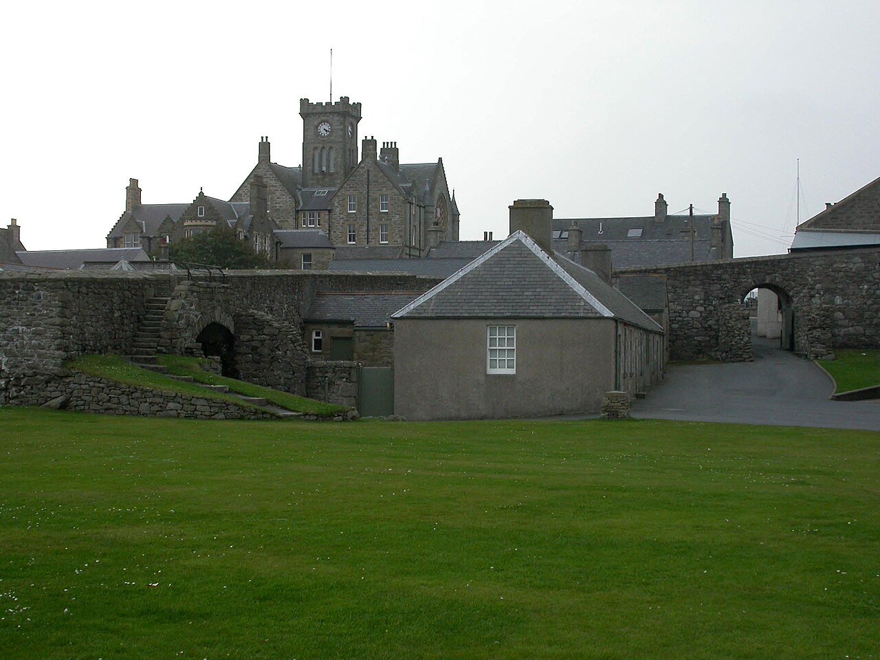 Fort Charlotte — United Kingdom of Great Britain and Northern Ireland castle