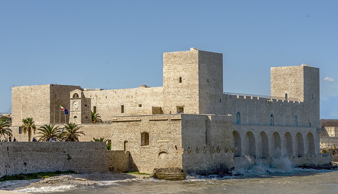 Trani Svevo Castle — Italy castle