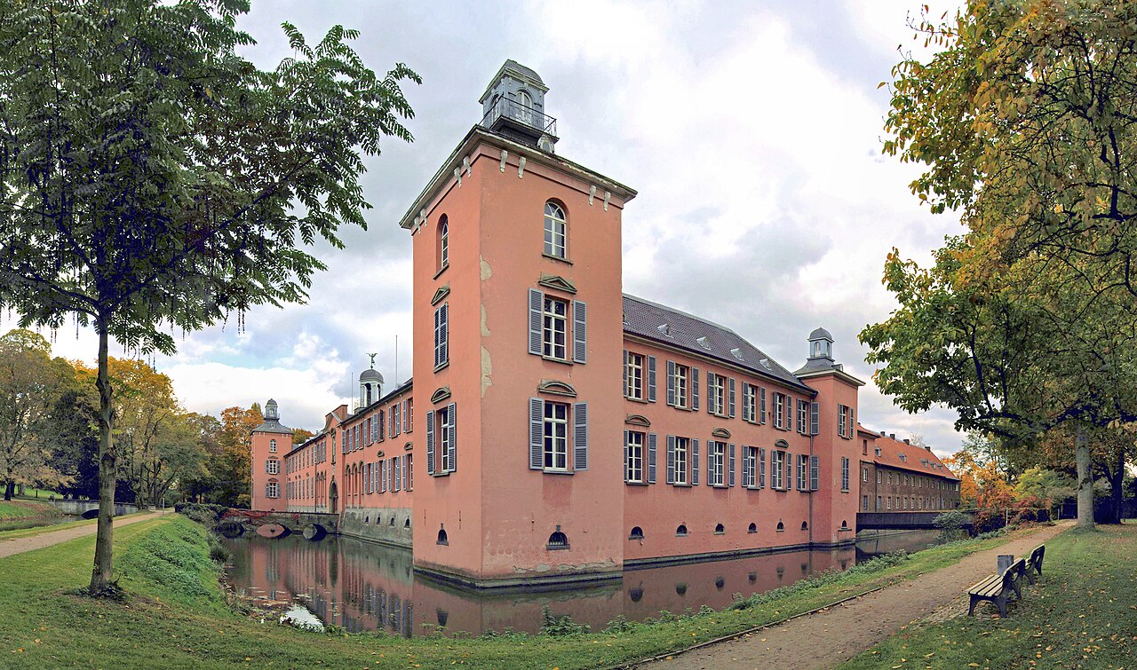 Schloss Kalkum — Germany castle