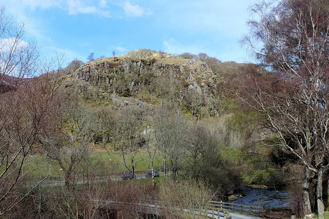 Dinas Emrys — United Kingdom of Great Britain and Northern Ireland castle