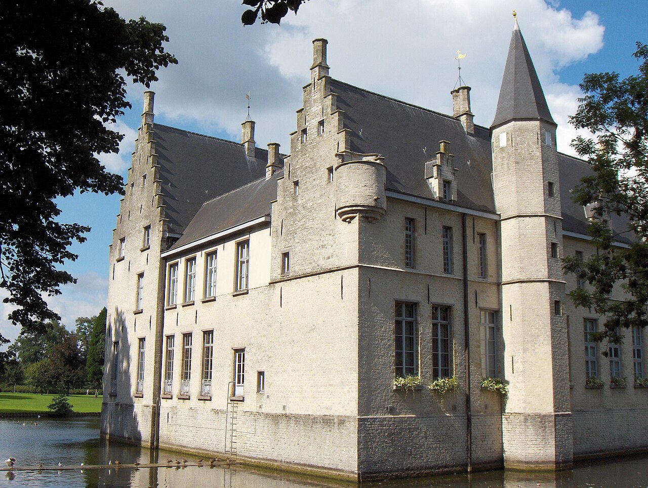 Cortewalle Castle — Belgium castle