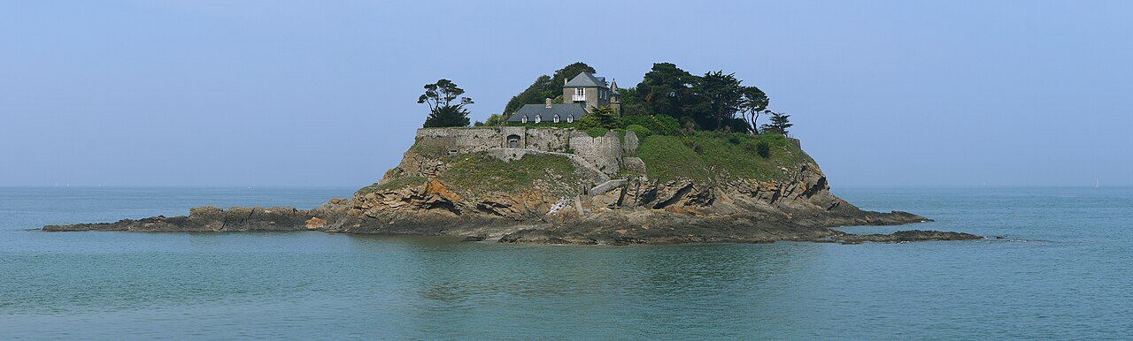 Fort Du Guesclin — France castle