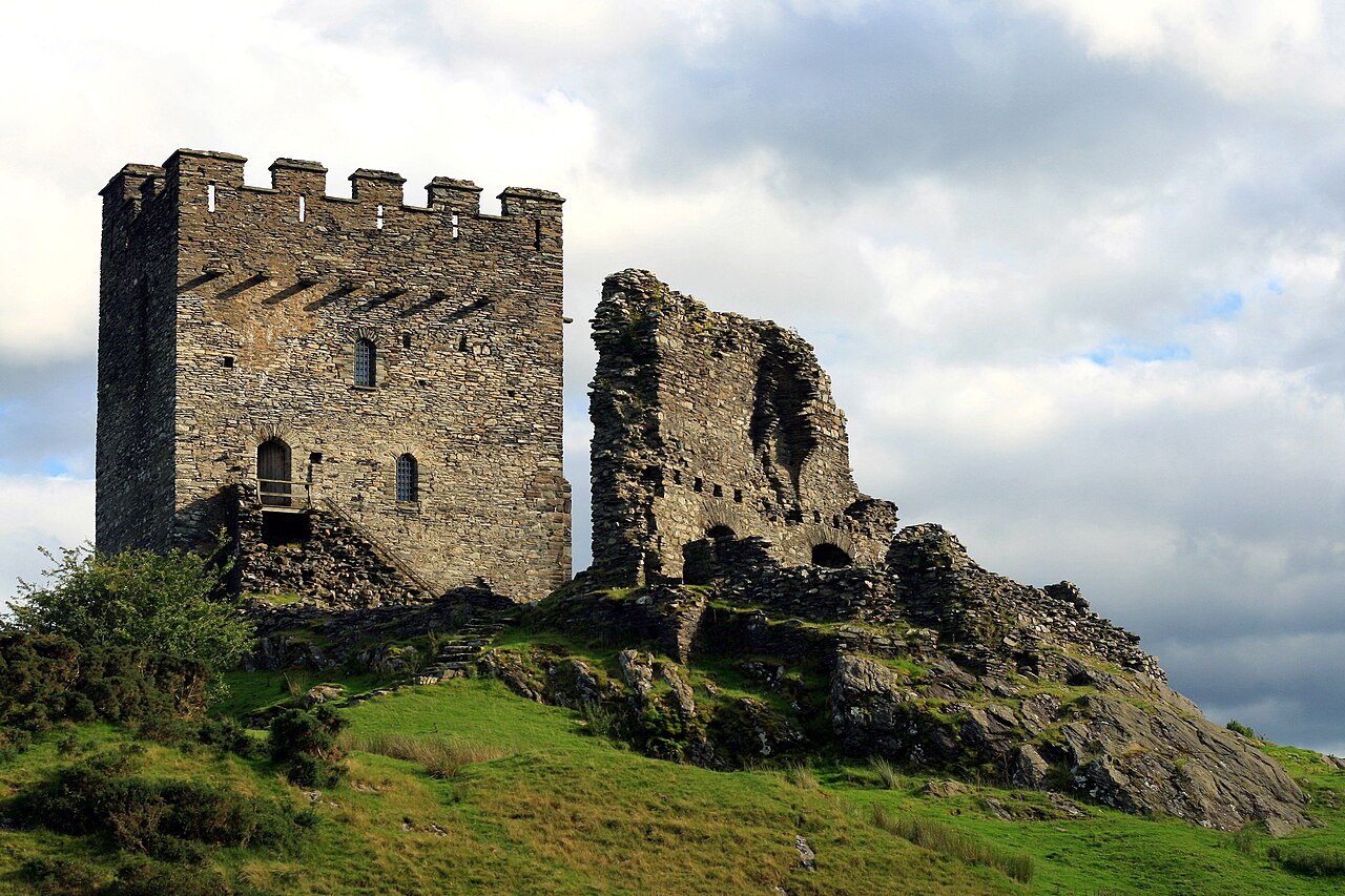 Dolwyddelan Castle — United Kingdom of Great Britain and Northern Ireland castle