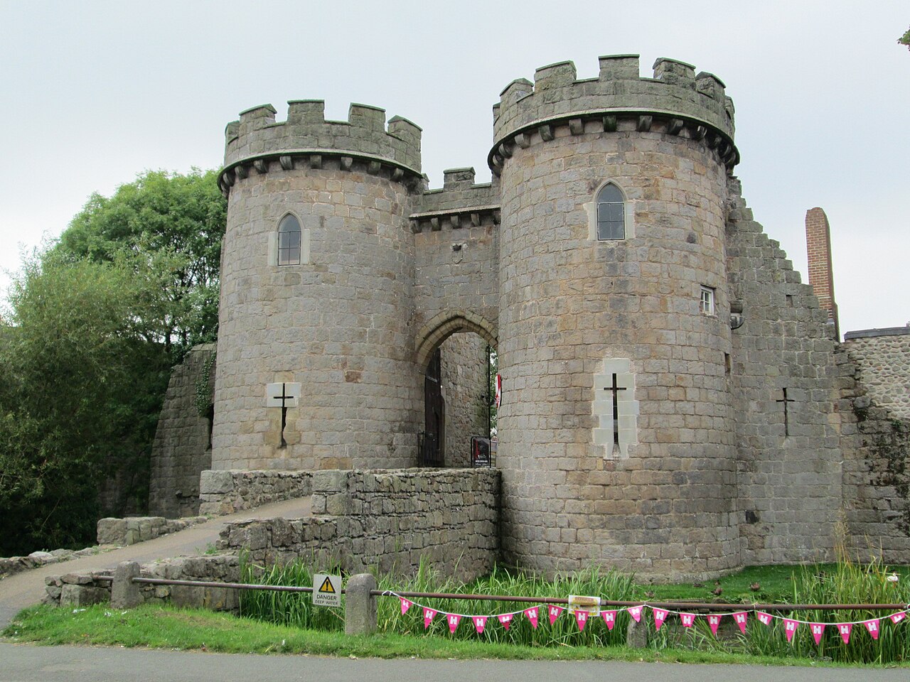 Whittington Castle — United Kingdom of Great Britain and Northern Ireland castle