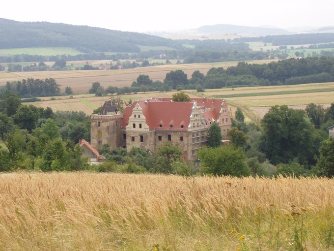 Gola Dzierżoniowska Castle — Poland castle