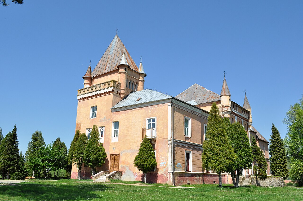 Kendeffy Castle — Romania castle