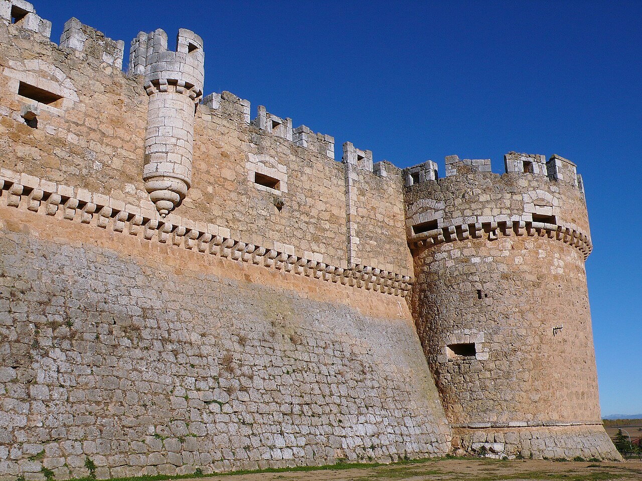 Grajal de Campos Castle — Spain castle