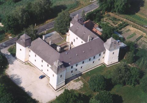 Egervár Castle — Hungary castle