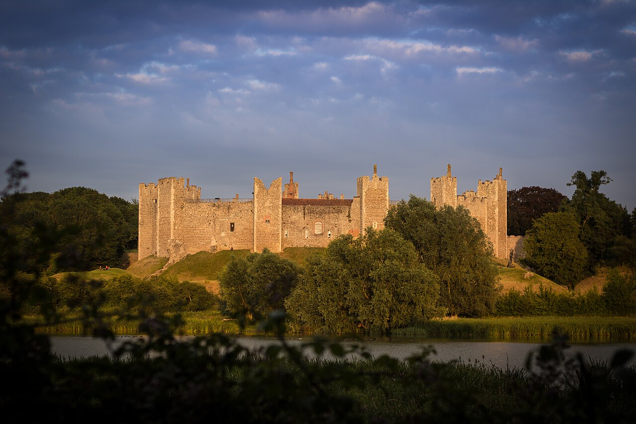 Framlingham Castle — United Kingdom of Great Britain and Northern Ireland castle