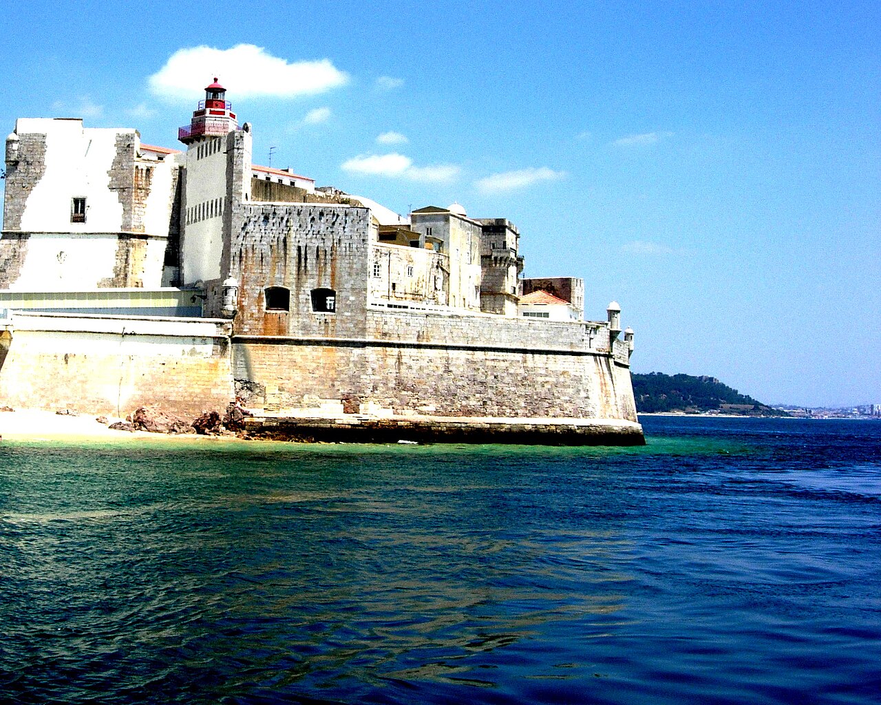 Fort of Santiago do Outão — Portugal castle