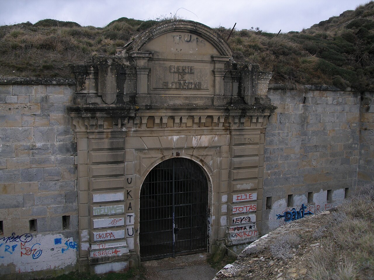 Fort San Cristóbal — Spain castle