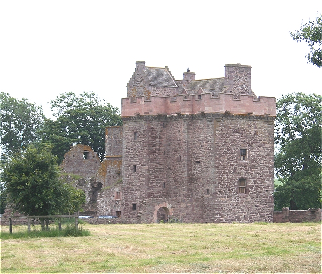 Melgund Castle — United Kingdom of Great Britain and Northern Ireland castle