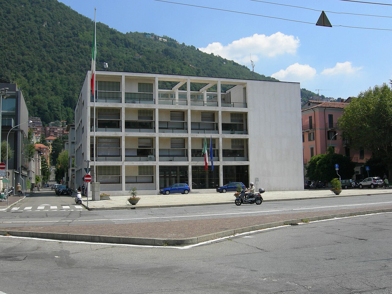 Casa del Fascio (Como) — Italy castle
