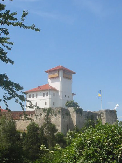 Gradačac Castle — Bosnia and Herzegovina castle