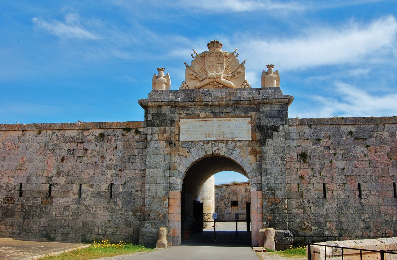 Mola Fortress — Spain castle