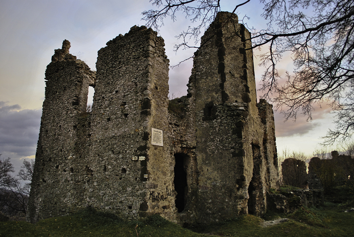Vinné Castle Ruins — Slovakia castle