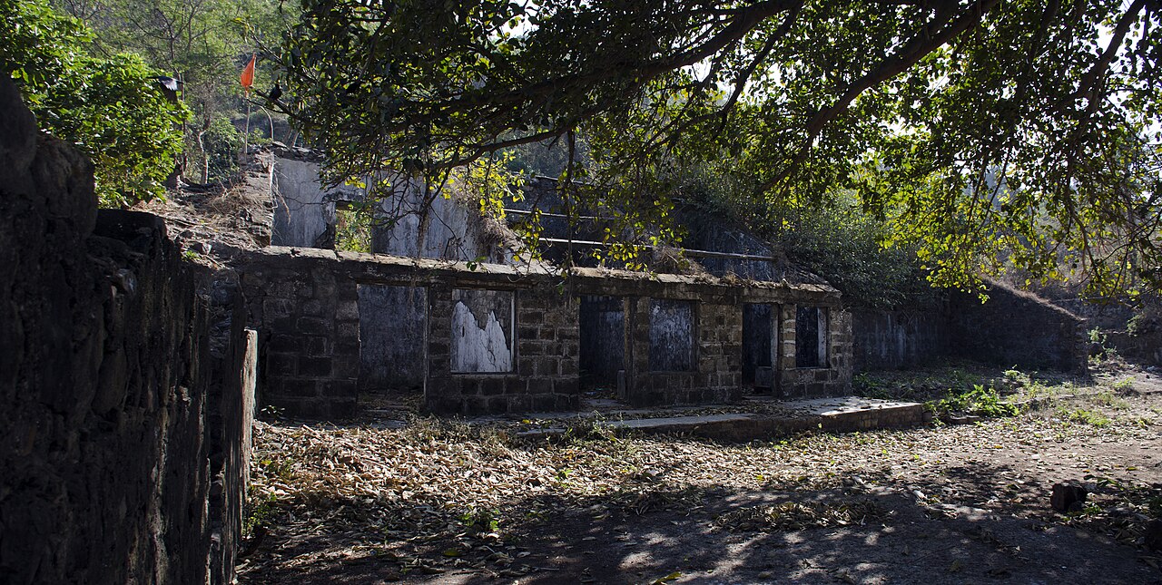 Dongri Fort — India castle