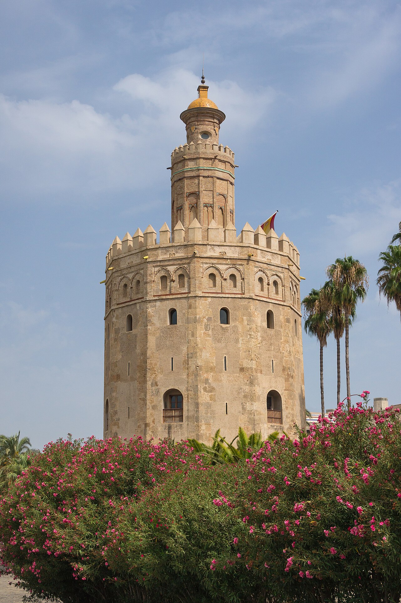 Torre del Oro — Spain castle